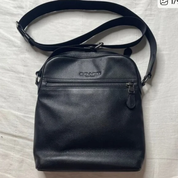 Coach Flight Black Pebbled Leather Messenger Crossbody LIKE NEW - Picture 6 of 8
